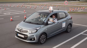Introductory Driving Lessons: Start Your Safe Driving Journey